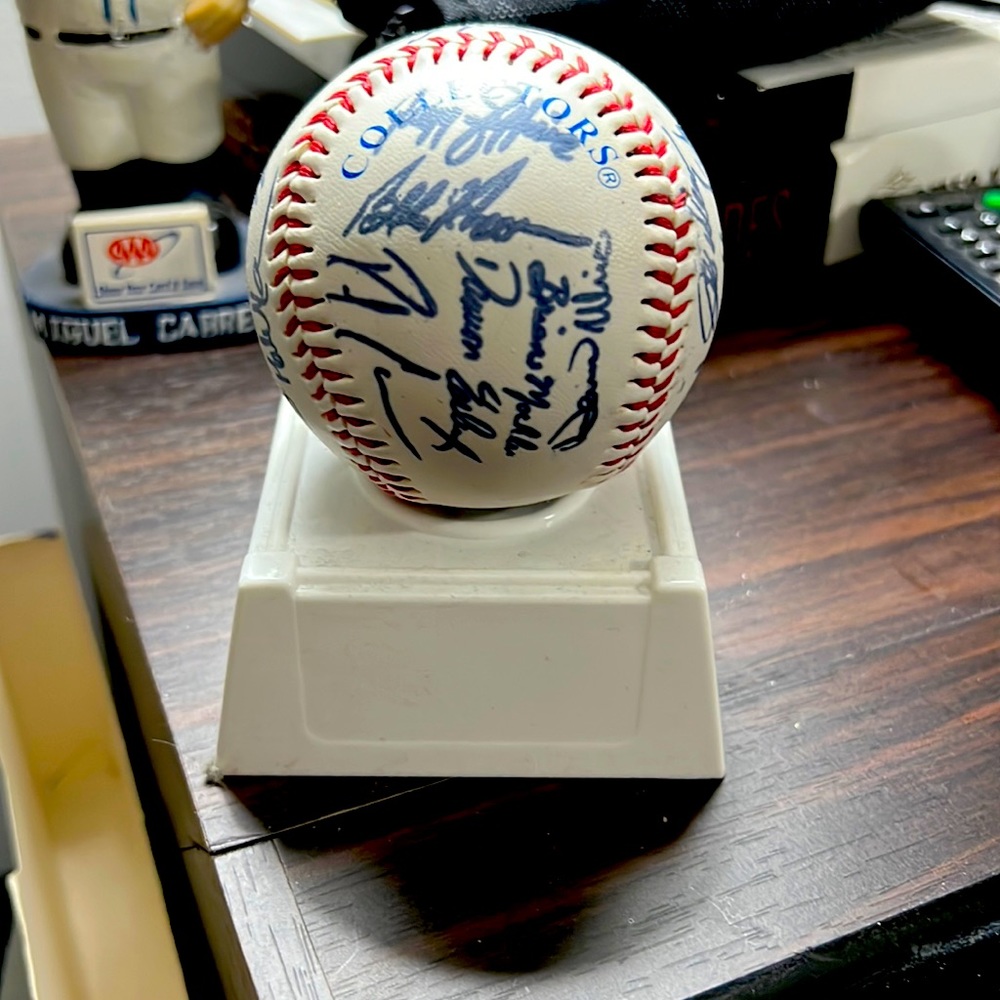 Collector signed Detroit tiger ball with stand